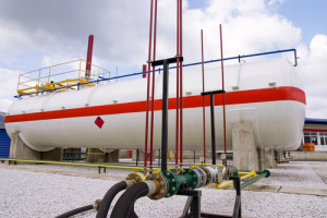 US Natural Gas Exports Could Spur Manufacturing